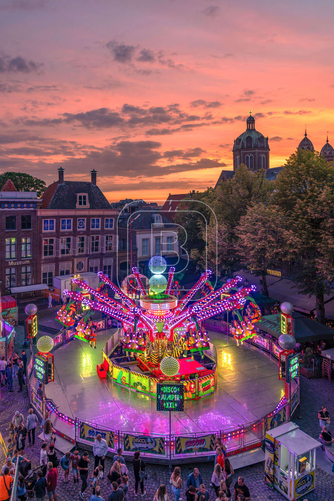 kermis_Roode_Steen_staand