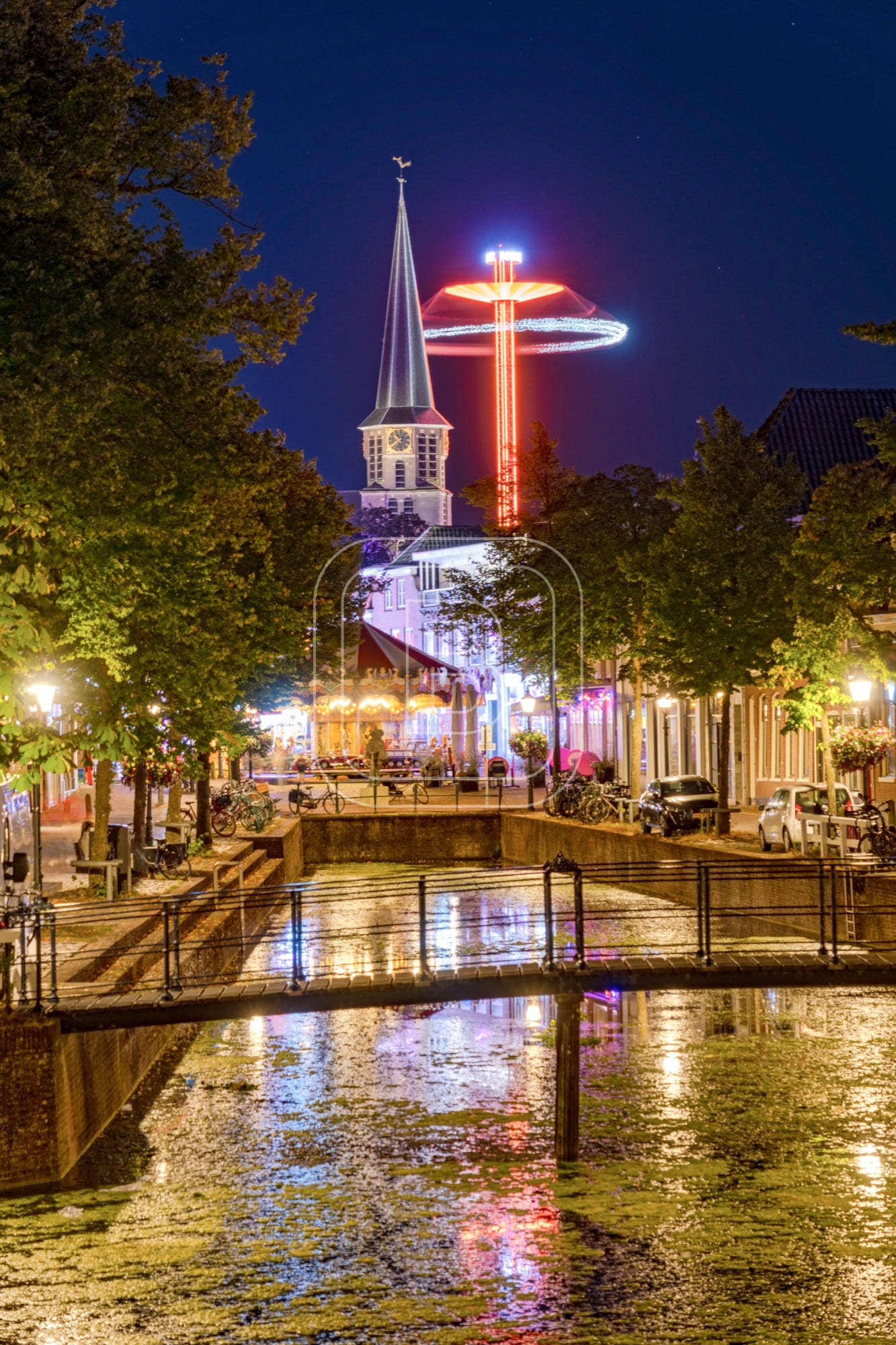 kermis_grote_kerk_kippebruggetje_staand