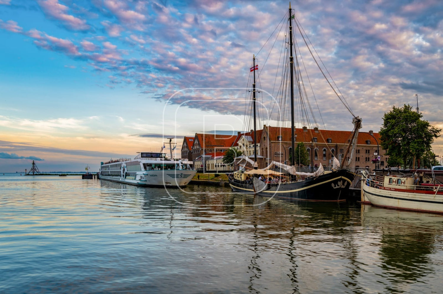 hotelboten_oostereiland_liggend