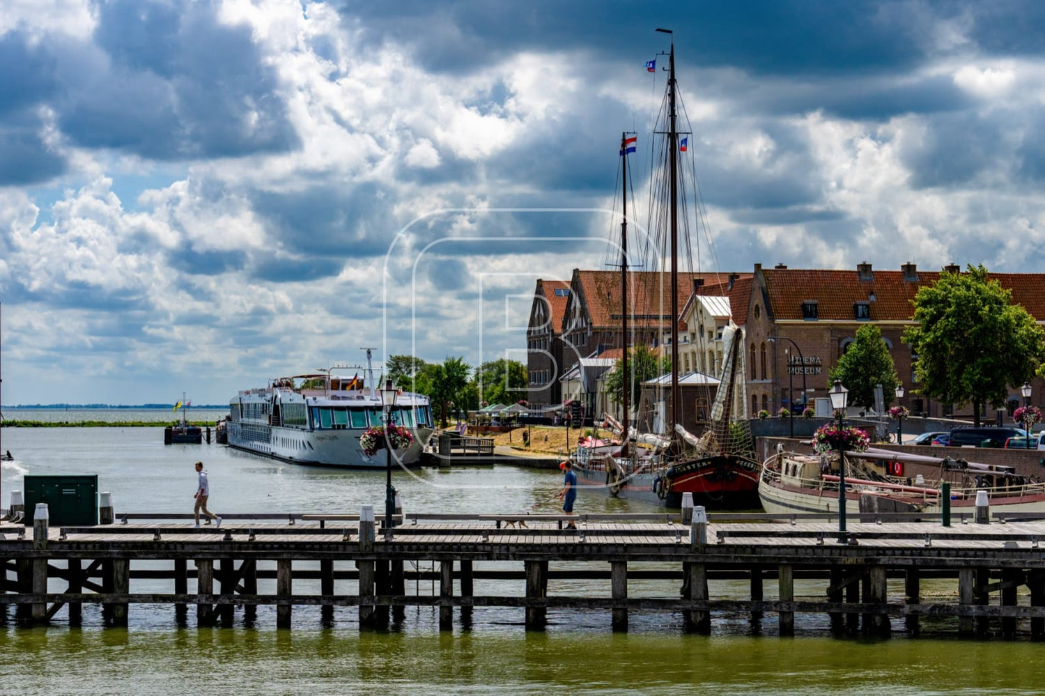 hotelboten_buitenhaven_liggend