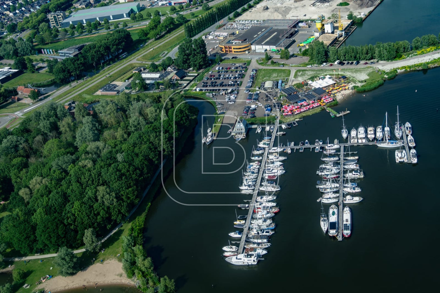 LANDSCHAP_VLIEGTUIG_ORANJE_BUITEN